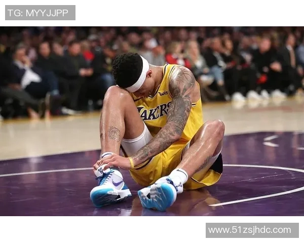 依旧手感冰凉！鲍尔首节四投全失未能得分