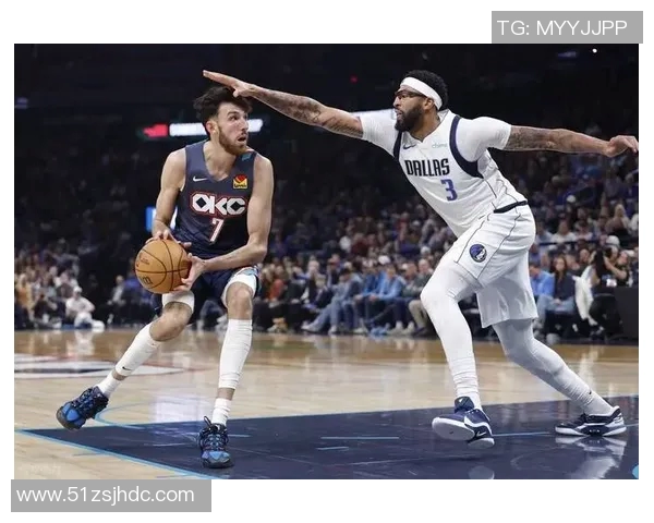 雷霆末节11分钟合砍8分,独行侠一波23-8将分差追至3分 雷霆末节11分钟合砍8分,独行侠一波23-8将分差追至3分