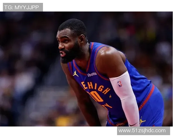 难阻失利！小哈达威12中7拿到26分 三分10中5