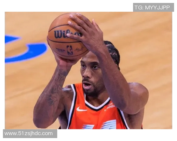 船记:伦纳德本周一直带伤出战,同时经受脚踝和膝盖伤病困扰